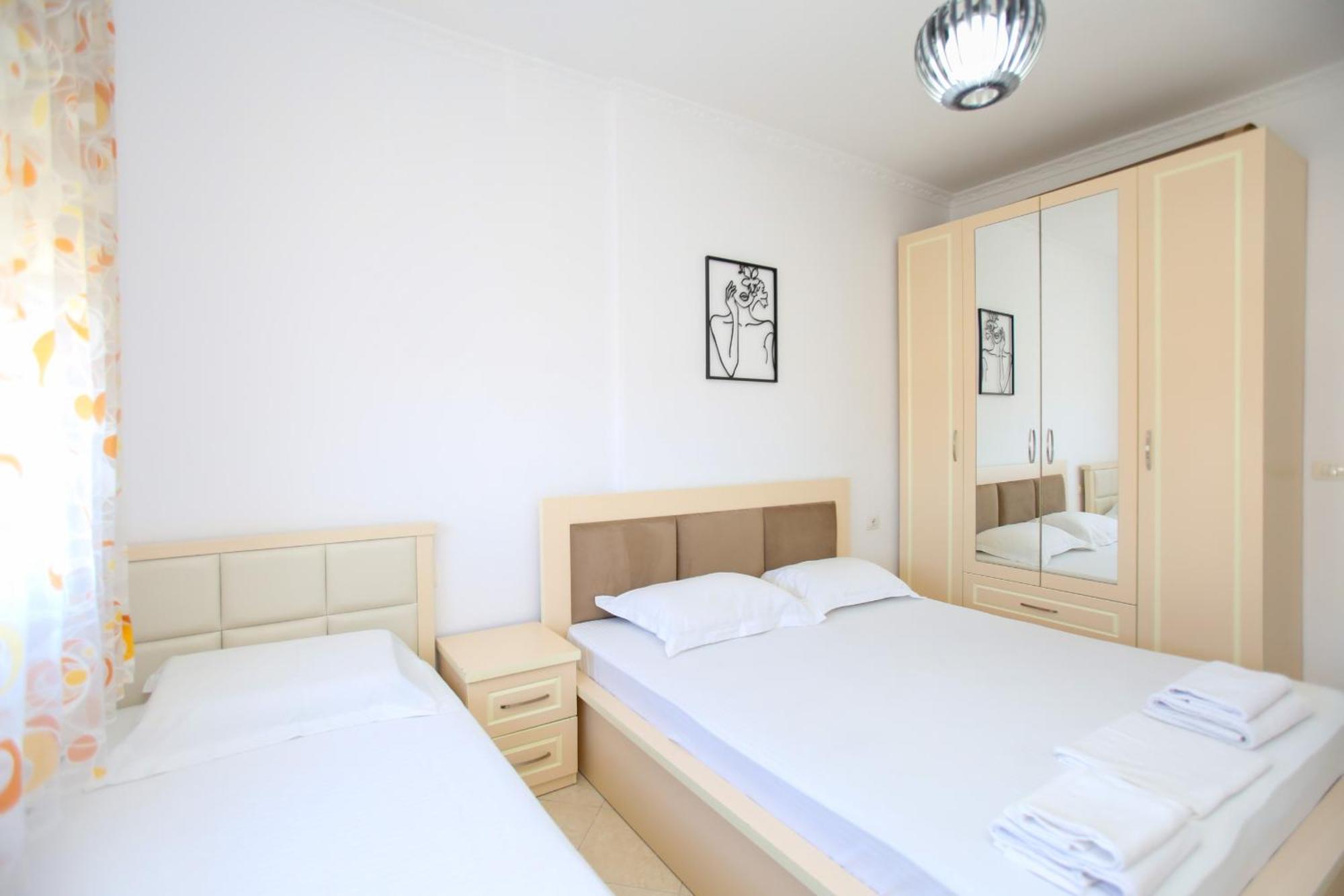 Seascape Apartments Vlore Ngoại thất bức ảnh